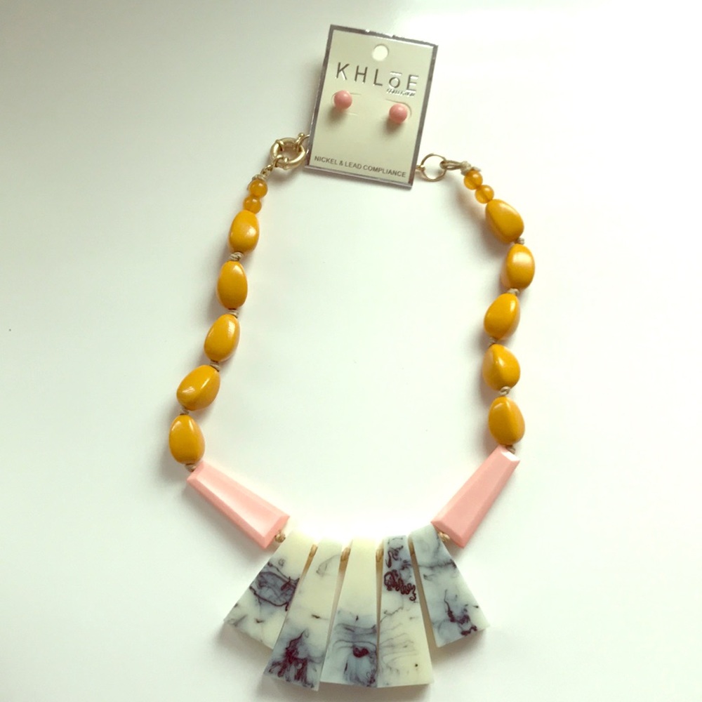 Statement Necklace w/ Earrings